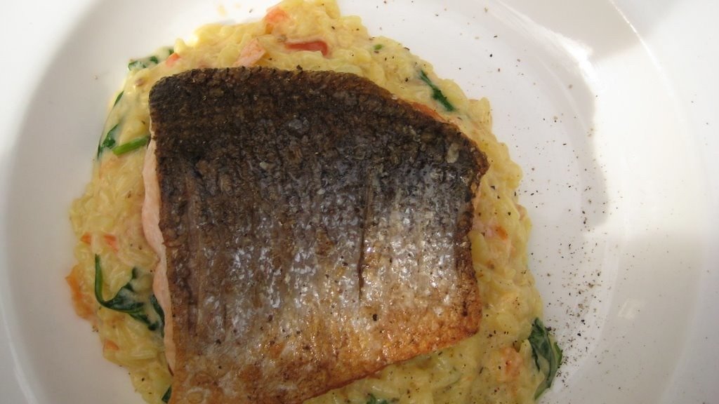 Crispy Skin Salmon With Parchment Paper