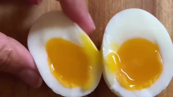Easy To Peel Steamed Eggs