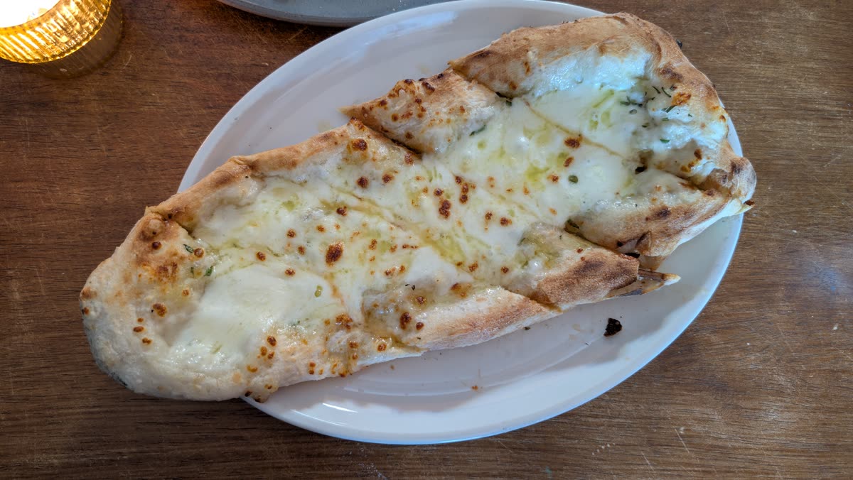 Garlic Confit Garlic Bread