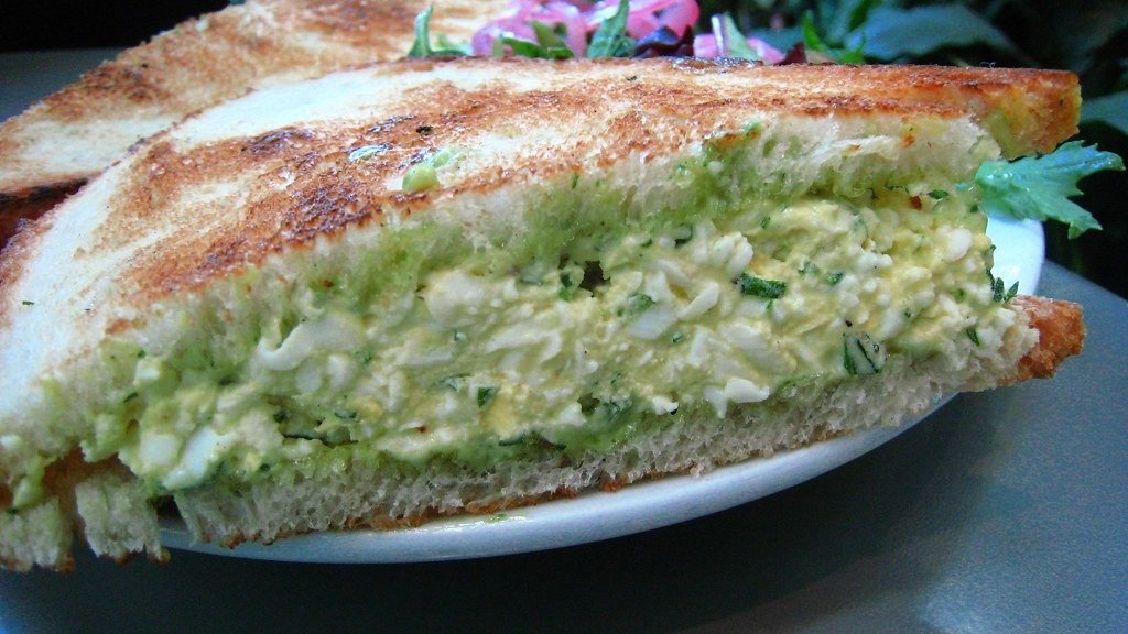 Spicy Egg Salad on Toast